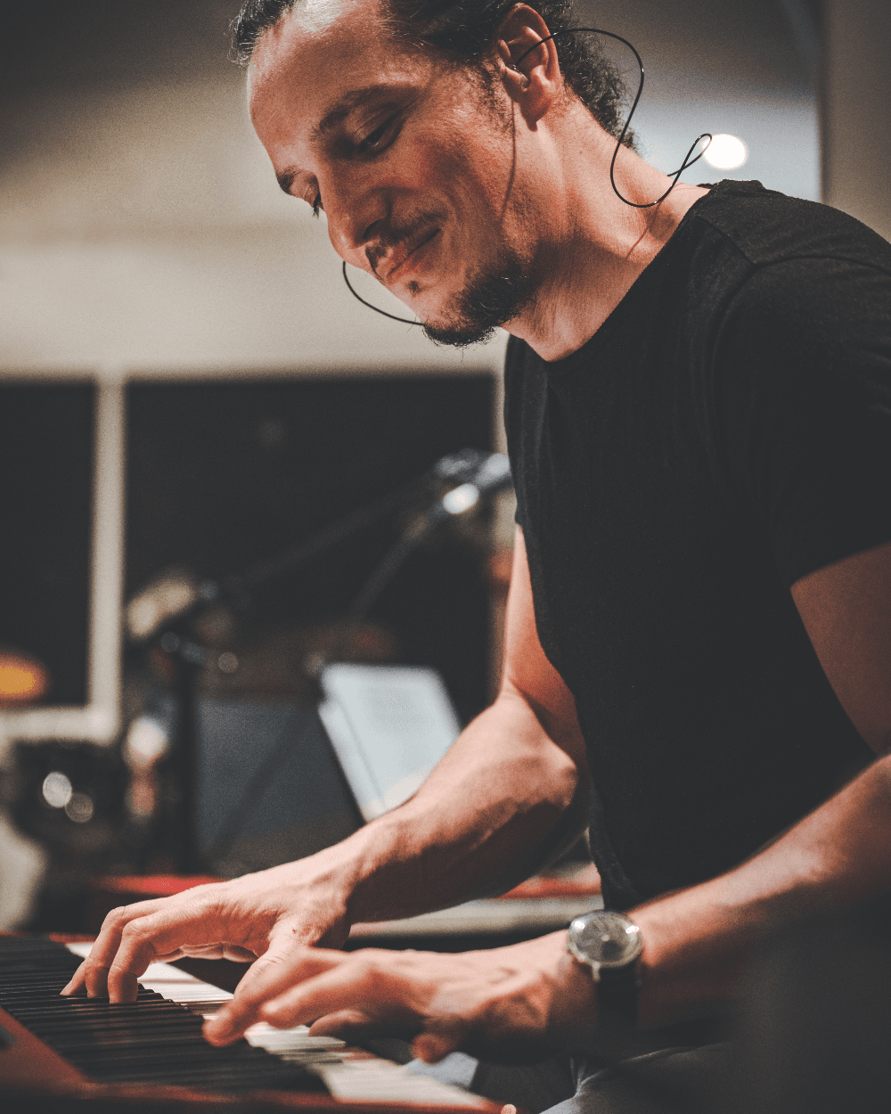 Antoine — Founder · Amateur musician
